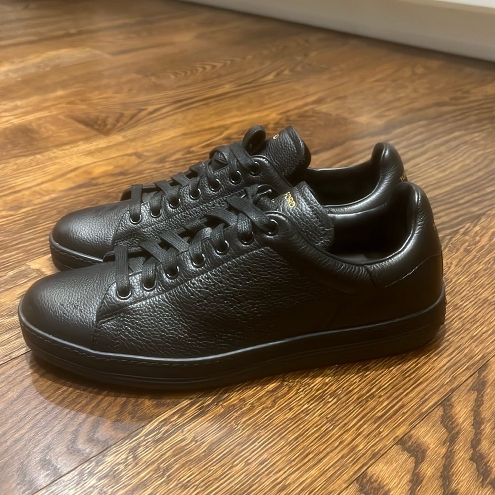 TOM ford black lace uo running shoes size 7us men. Leather. Regular price 1,070